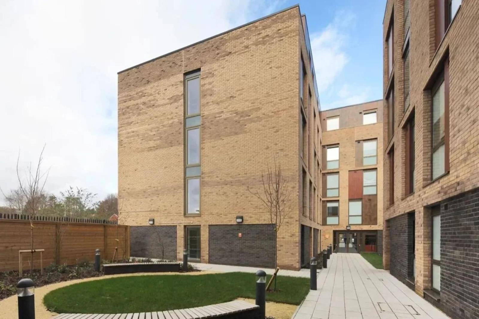 For Students Only Ensuite Bedrooms With Shared Kitchen At Cathedral Point In Winchester Buitenkant foto